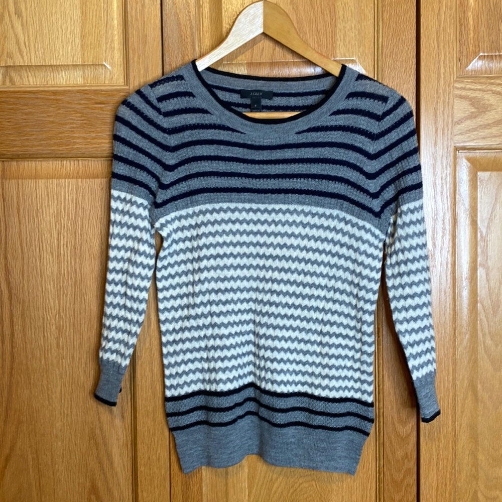 J Crew Merino wool lightweight sweater size small. Like new condition